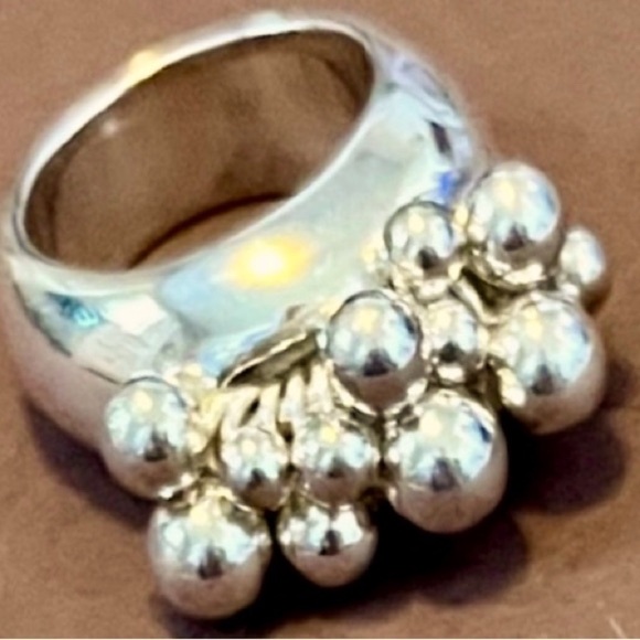 RARE Silpada Vintage Sterling Silver ChaCha Floating Silver Bead Ring Price FIRM - Picture 5 of 13